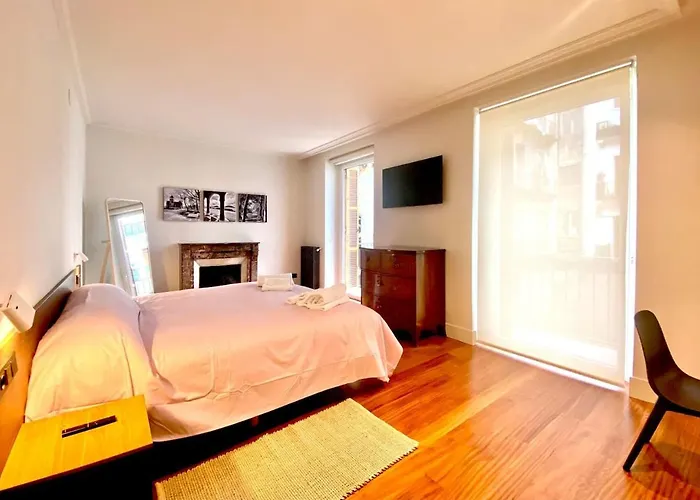 Luxury Stay In The Heart Of The City